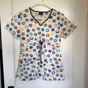 Cherokee scrub top